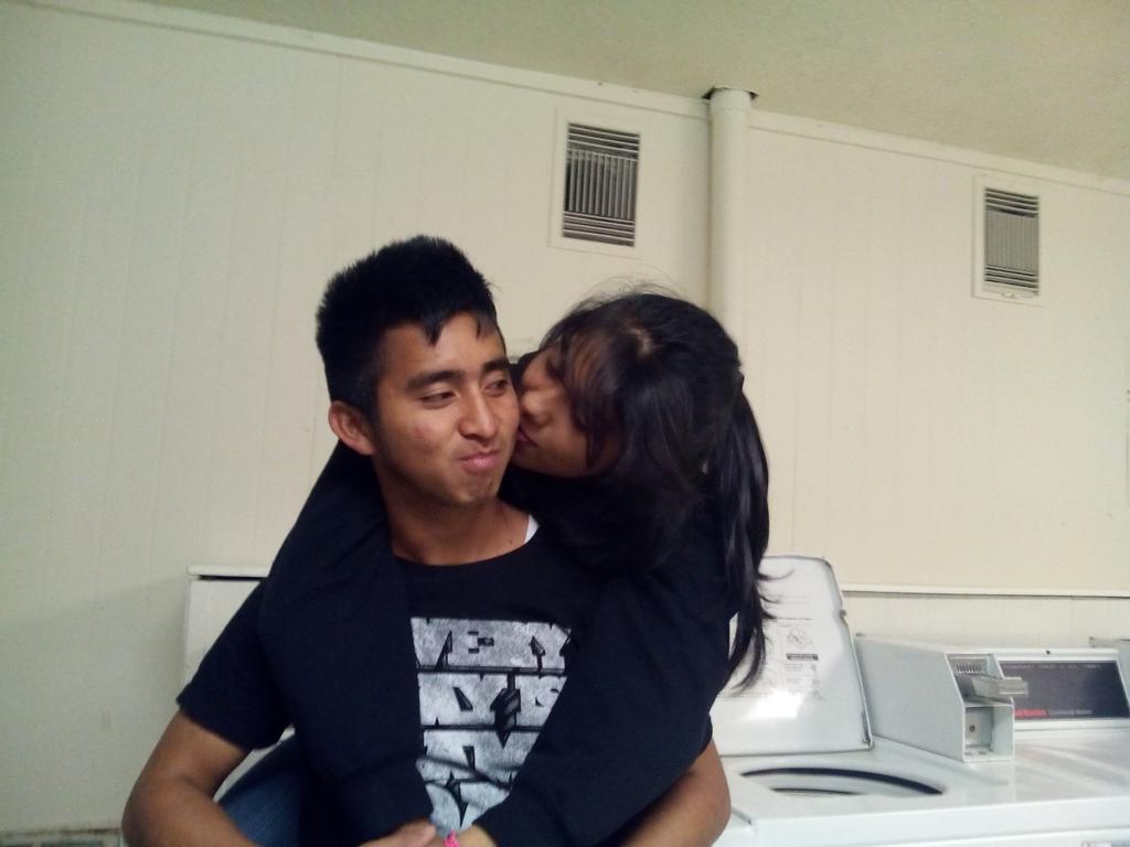 Punchis_16's tweet photo. Yesterday with the Bae washing /.\ so cute❤ http://t.co/4BXcFlkiUT