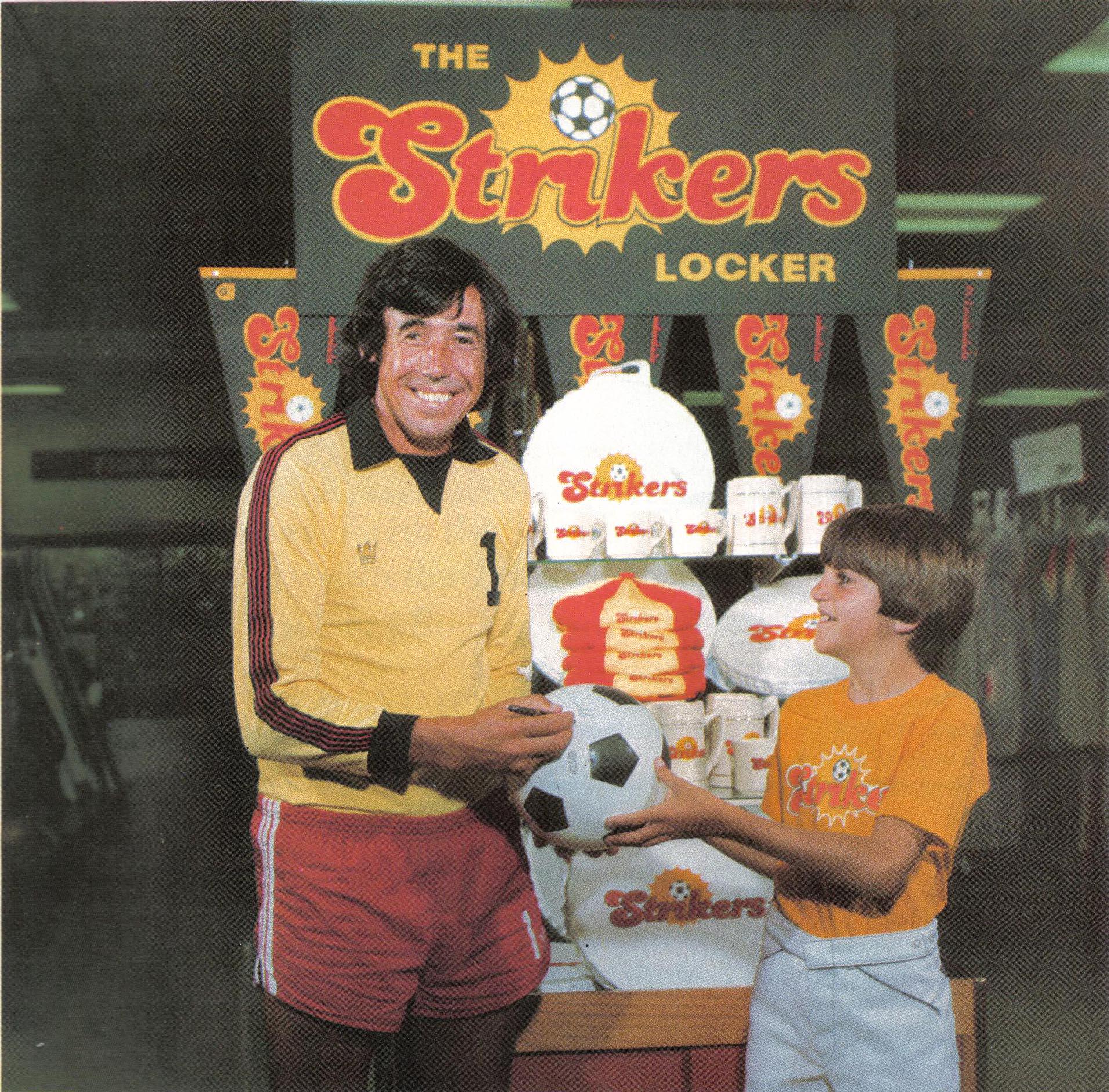 One of the greatest goalkeepers to play the game turns 77 today. Happy Birthday, Gordon Banks! 