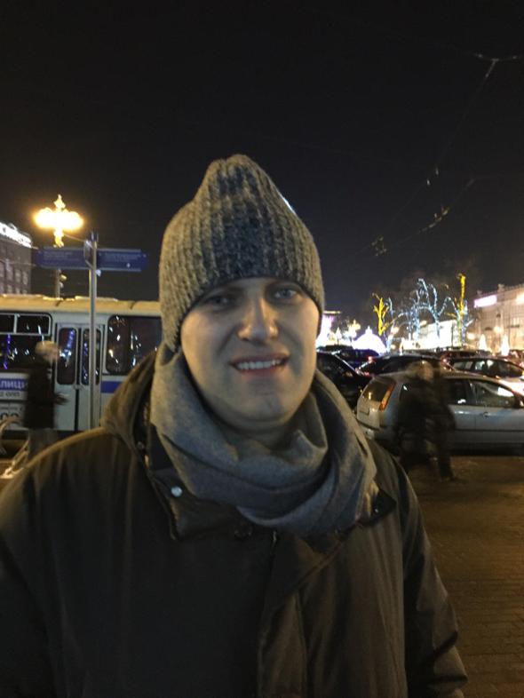 B6HXOgqIgAASeEq.jpg:large