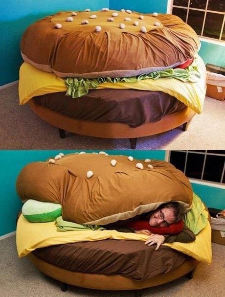 KetchupSSide's tweet photo. Our new years resolution is to live in a burger bed.  whats yours? http://t.co/IAQPktBlXM