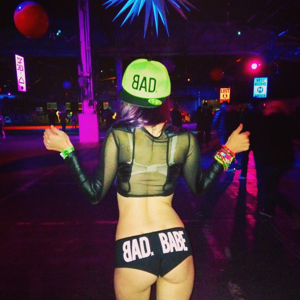 BadKidsCo's tweet photo. We had such a blast with all of you Bad Kids who came out to @arminvanbuuren last night! #StayBad 👊 #DanceDec #ASOT http://t.co/6XkMSFBn81