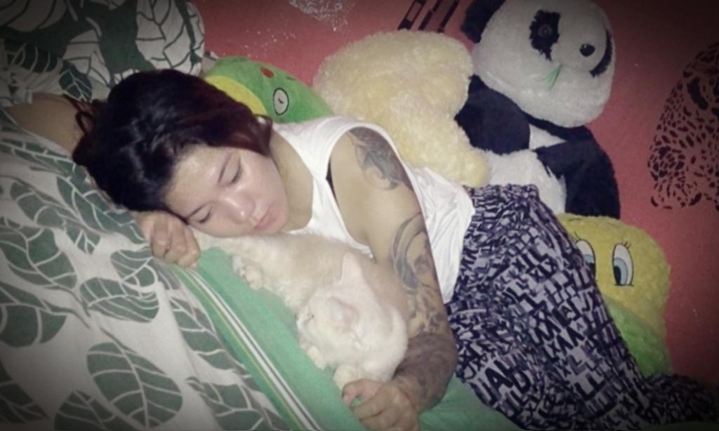 MemePiee's tweet photo. Dikamar curhat sama pampam 😀😽 http://t.co/EGQONsjc6I
