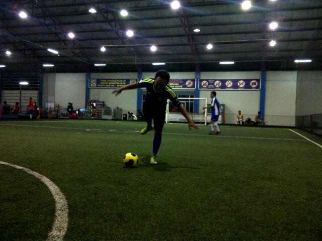 Tendangan tanpa bayangan