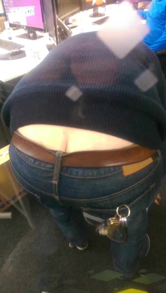 brothelkid's tweet image. Skiddle office ass #hellloladies #hellomen