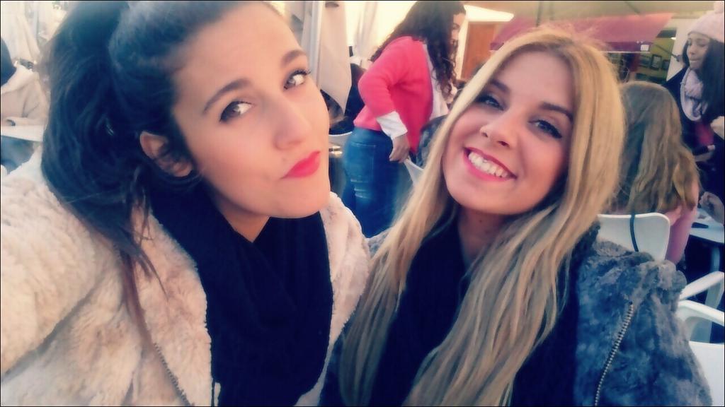 akarosho's tweet photo. Por otros 20 años más juntas 💜 👏 @soniasiroco http://t.co/hI6RQYf2B2