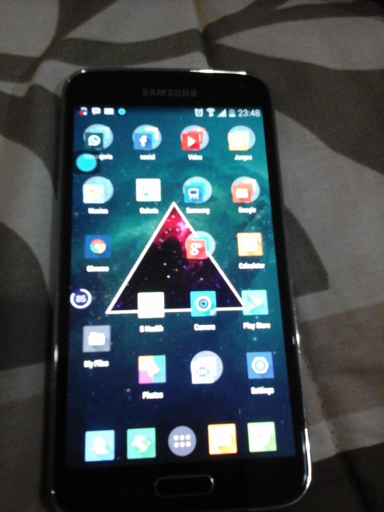 cdias1978's tweet photo. Aprovecha venta de samsung s5 16gb poco uso info por interno http://t.co/t9FUGzUCvs