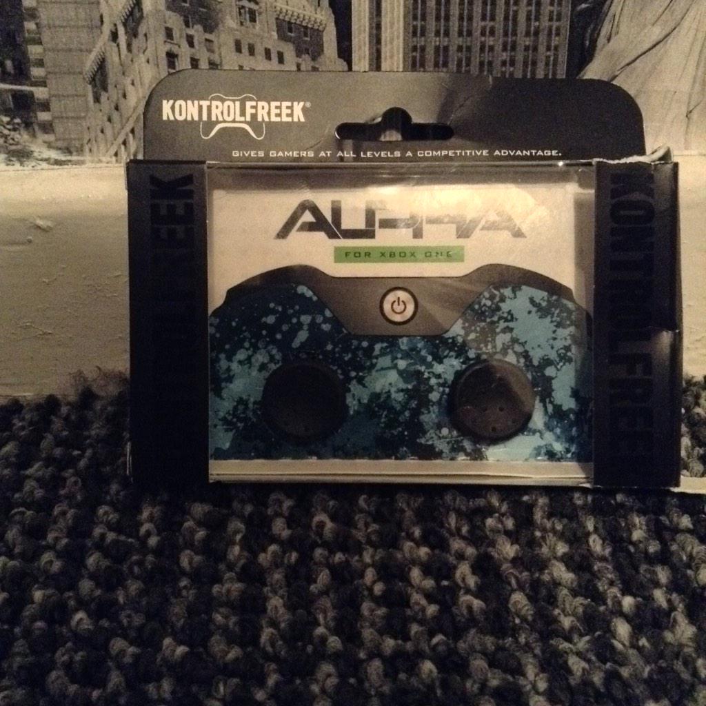 ReQuestGG's tweet photo. XB1 Kontrol Freek GIVEAWAY
Must be following
RT to enter
Winner chosen at 100 RTs
#RequestReturn http://t.co/v2hKXhZmy4