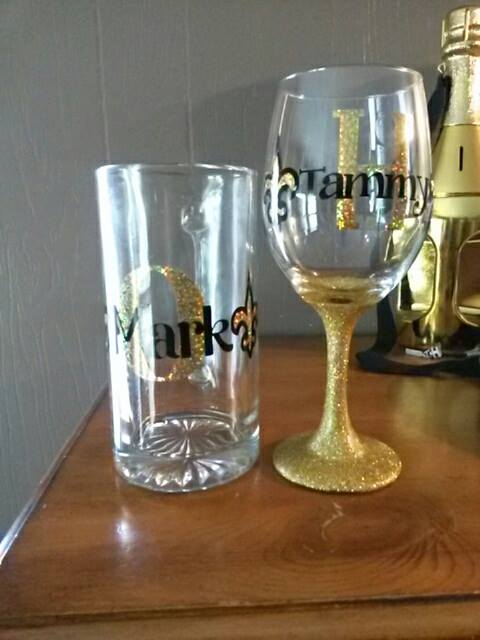 SwamplyfeGraphx's tweet image. Wine Glasses and Beer Mugs $9 each! Accepts Paypal and Ship around US! Great quality Glasses GEt Yours TODAY!!