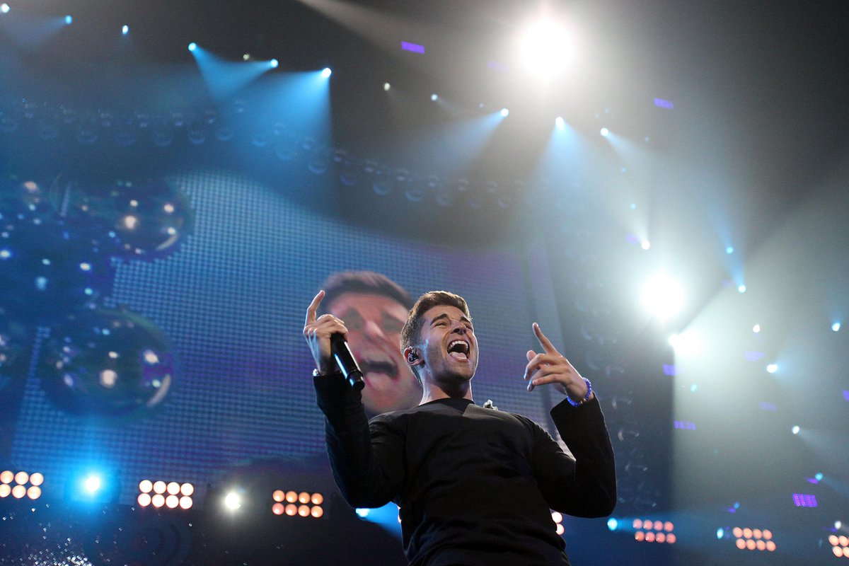 AmerantArena's tweet photo. Watching @jakemiller check off his bucket list to perform for his hometown at #Y100JingleBall  #JakeMillerMemory2014 http://t.co/OsO8nCi2hA