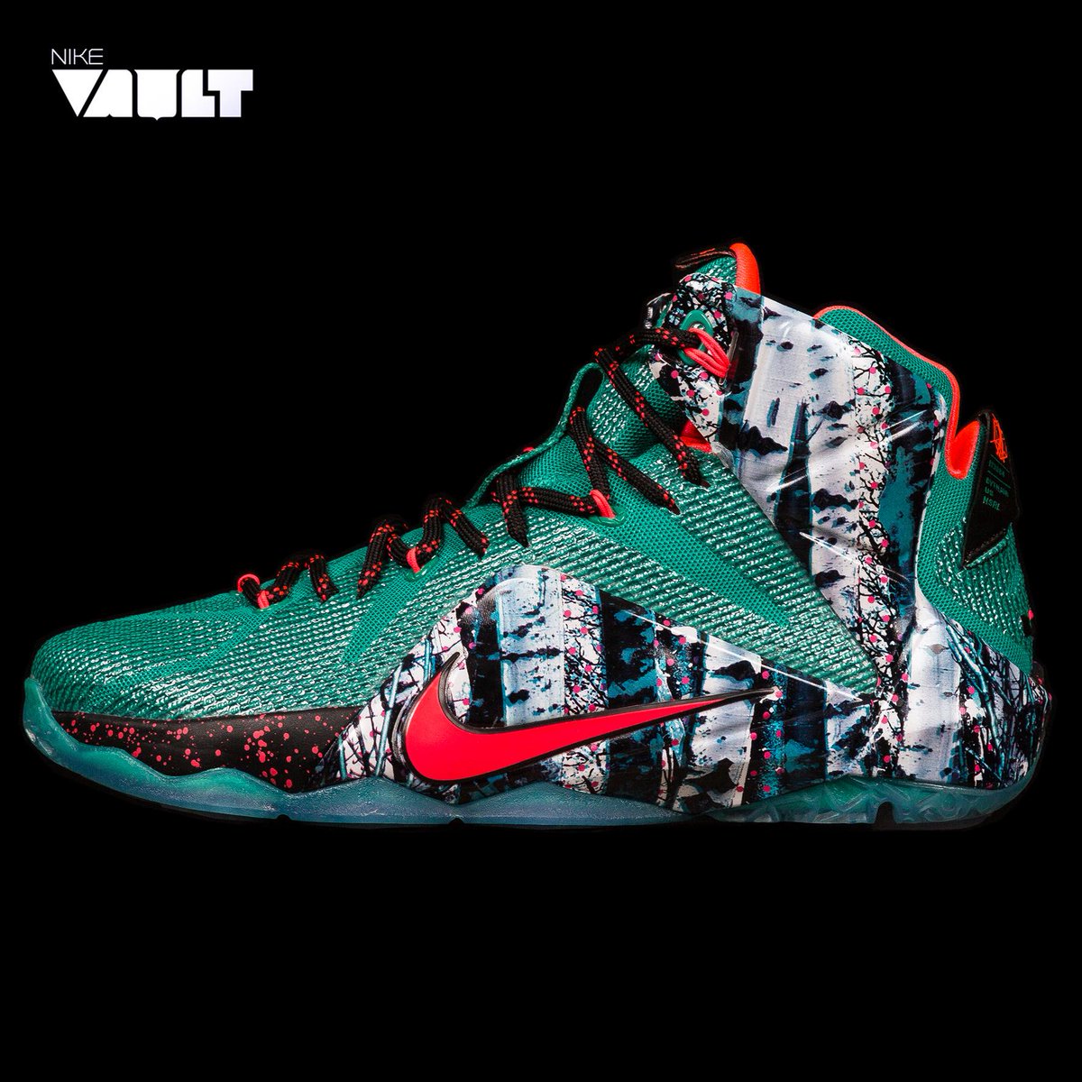 Nike Vault tweet media