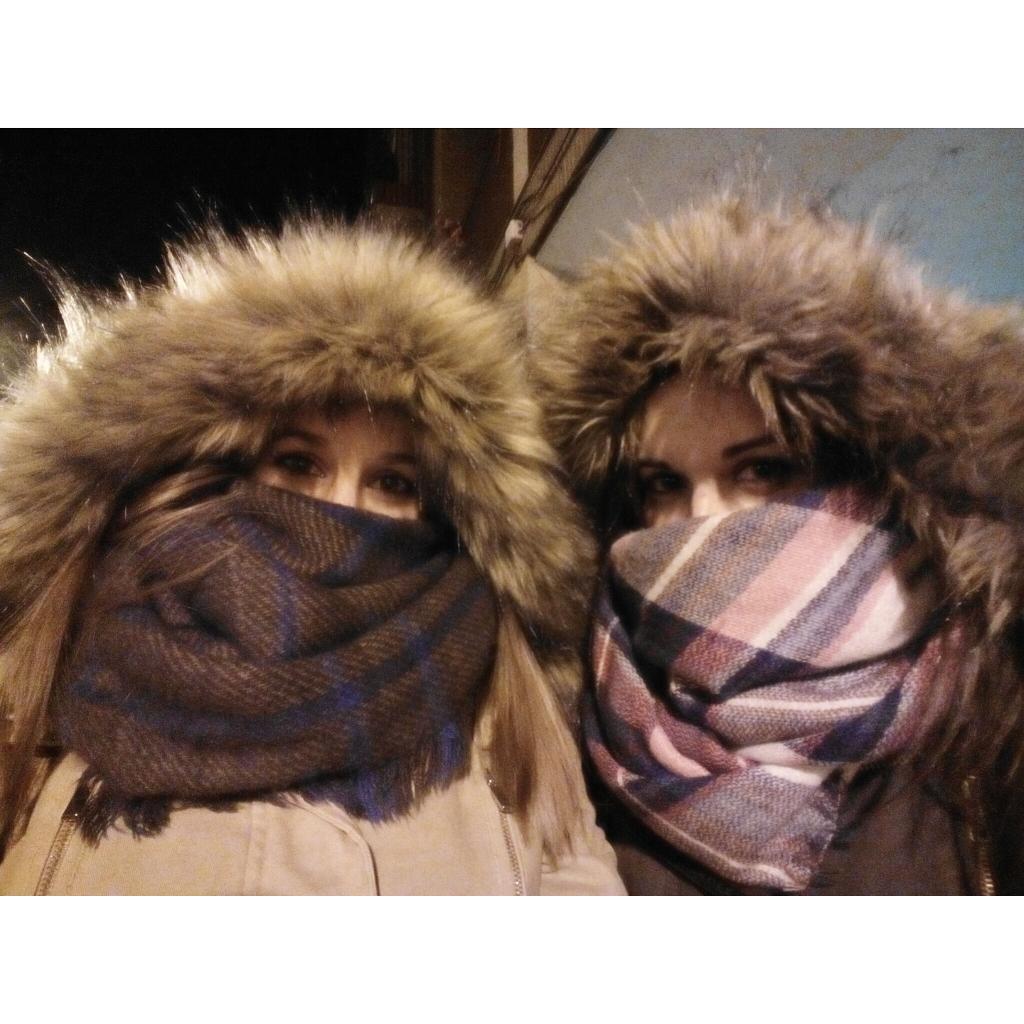 Patti__91's tweet photo. Viaje al polo norte 😂 #Bufamantas #CincoBajoCero #Amigax @SandraSag http://t.co/omlR8adoqM