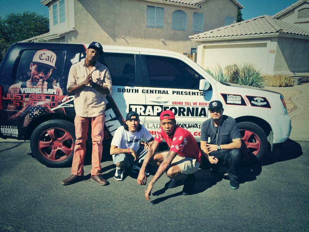 SMPLYLTD's tweet photo. #SMPLYSpotted π @VVSVISION @Chachi_YNC7 @SamMight69Her #TrapFornia Coming soon βΌοΈ#SMPLYConnected #SMPLYGang #SMPLYYNC http://t.co/Tt9fgGqcld