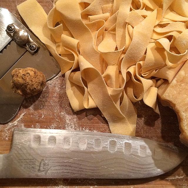 What would you #cook if you were given a single white #truffle for Christmas? @michaelcoakes mrsl.co/1BfY47q