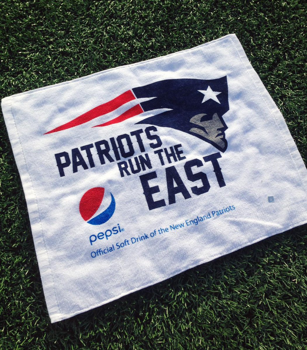 Patriots's tweet photo. Want a @Pepsi Patriots Run the East towel? Follow &amp; RT by 6pm to enter to win! http://t.co/HHRKdNw2cq