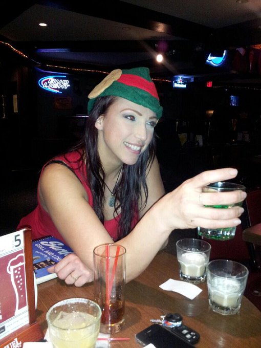 Celebrating New Years Eve Eve at karaoke tonight!! @SardosBar for #PSK! Let's end 2014 right! http://t<a href="/tag/psk"class="tags"><span>#psk</span></a>
