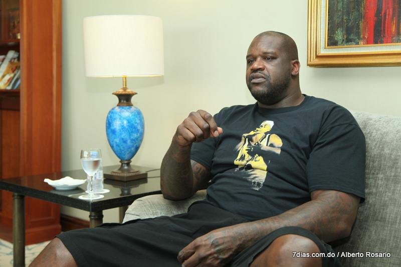 ElicFernandez's tweet photo. Super Estrella de la @NBA Shaquille O'Neal de vacaciones en la República Dominicana http://t.co/dkFaydNixw