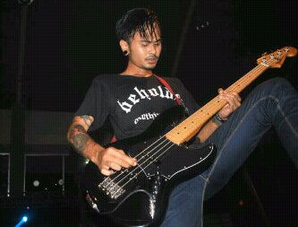 harikuminggu's tweet photo. @SonaPurnama on stage @ShowcaseEvent Cc: @REVENGETHEFATE http://t.co/fag7wHHa6m