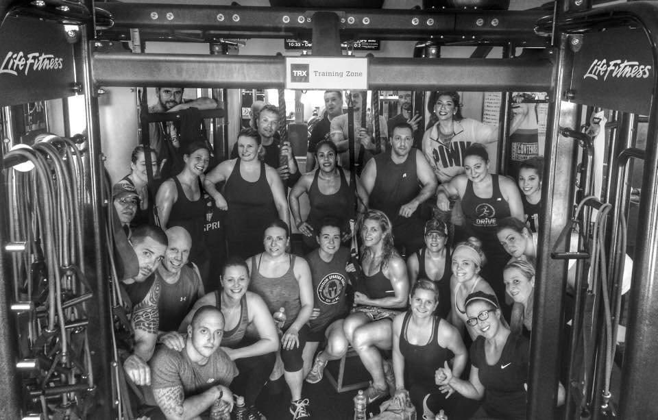 ErinPizzimenti's tweet photo. 💪Program @DriveHealthFit w/ @trainwithtony today was the 💣!  #traininsane #whatdrivesyou #drivefit #fitfriends 👊👊 http://t.co/axBsdJMou4