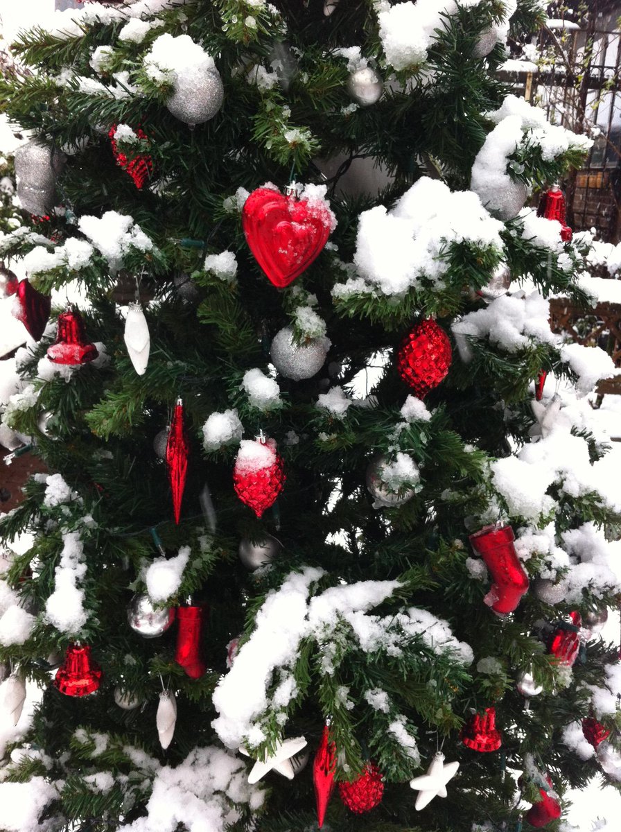 Wij wensen iedereen een fantastisch 2015, met een klinkend nieuwjaarsarrangement!!
Zie ook hetsentiment.nl/nieuws