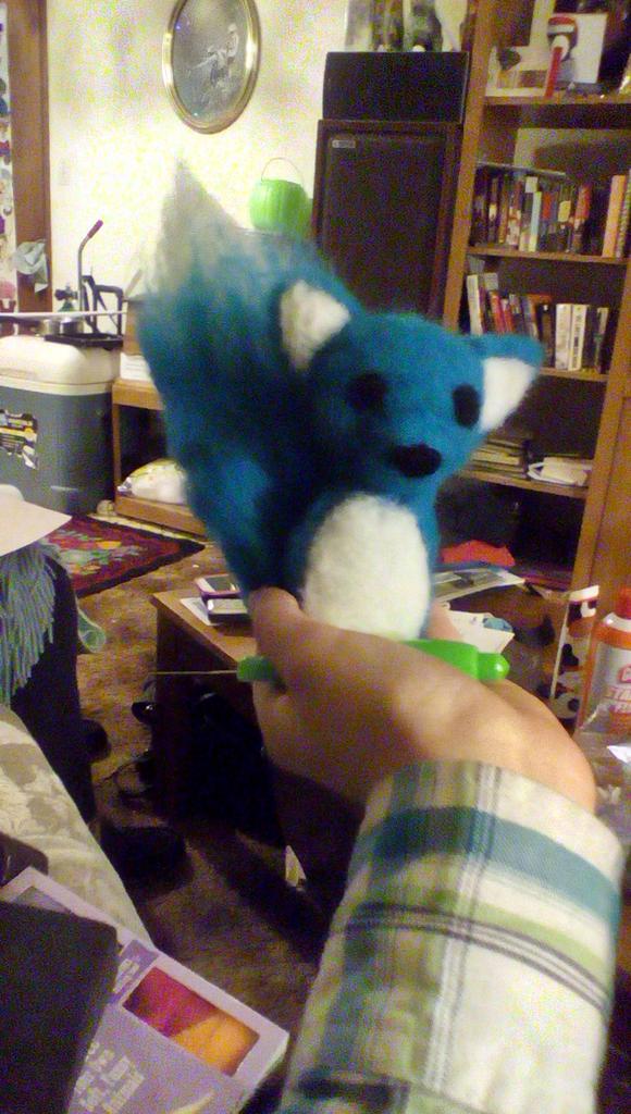 SarrowfulFox's tweet photo. Look what I made :3 #cute  #plushie #animals #felting http://t.co/msp1l3yClL