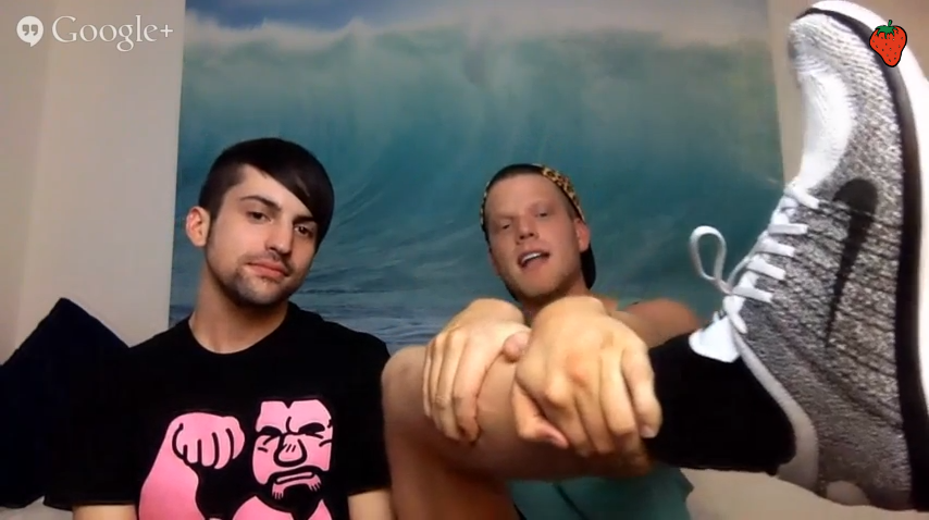 ACappellaNow's tweet photo. What? Oh just finishing an article on #superfruitlivestream. Had to remove one pic because it was juuust too much. http://t.co/wXXSYb4dBf
