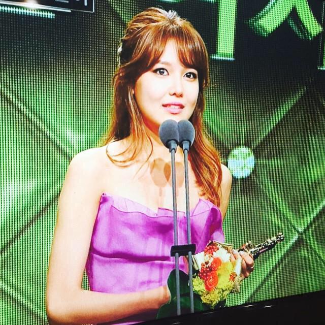 taerng's tweet photo. 라푼젤같다 👏 #수영 #내생애봄날 #여신 @sooyeogn http://t.co/yKs5yNOoGj
