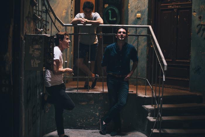 TwinFlamesBlog's tweet image. #NYEcountdown #day30 Today we want you to listen to a massive single 'Parallels' by Kamp!  bit.ly/1x1MUnF