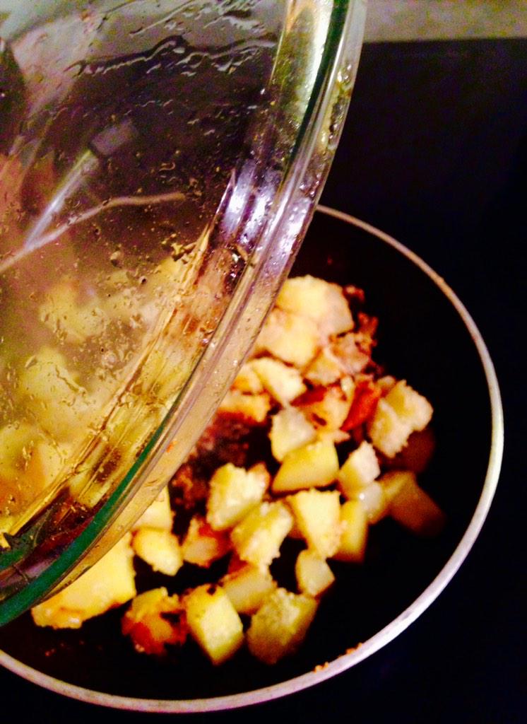 BookMasala's tweet photo. Marre de la courge? De nouvelles idées très bientôt sur masalabook.fr! Abonnez-vous !! #untoursurmasalabook.fr http://t.co/sPlAo4BwxR