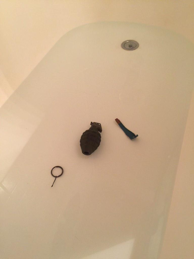 flash_foley's tweet photo. Sweet New Bath Bomb! 😍😍😍😍💣 http://t.co/9YvIOPI6St