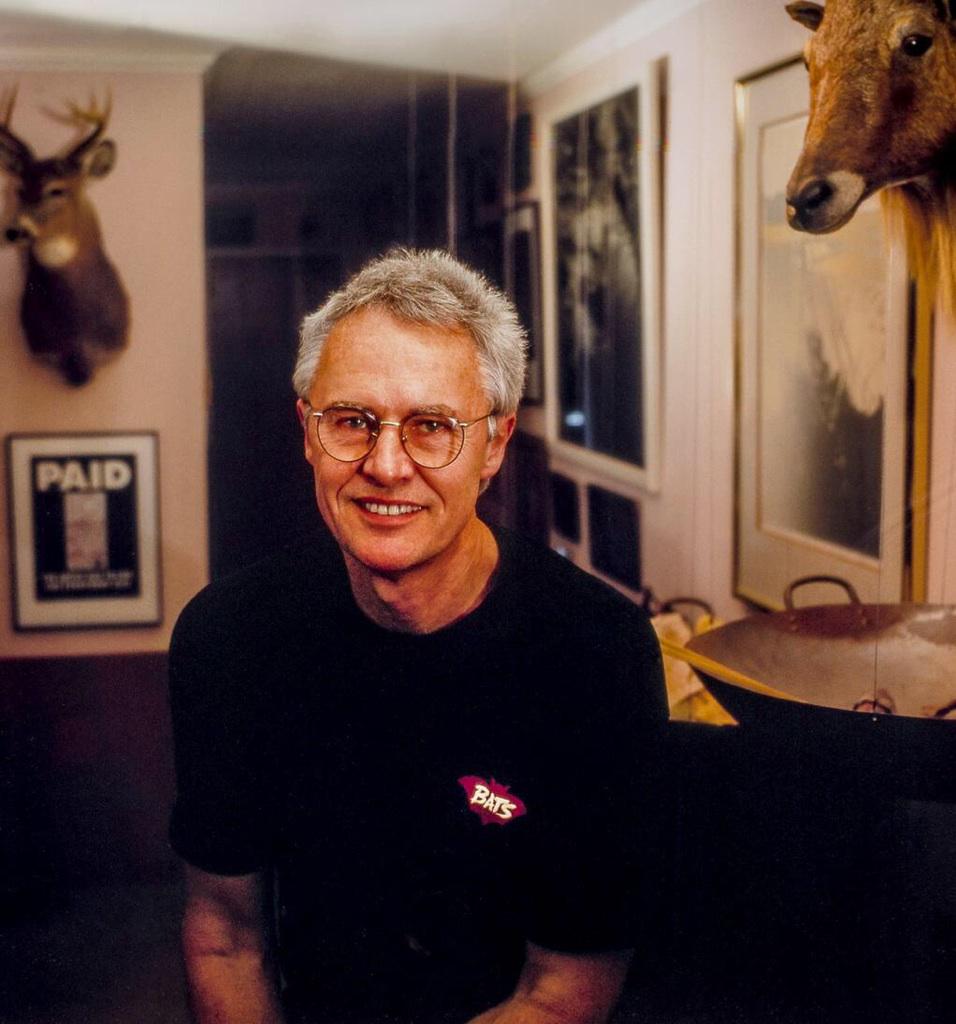 RobSuisted's tweet photo. Seeing Dad off at Old St Paul's. Died in tramping boots, orchard soil still in his hands. He's happy #DavidSuisted http://t.co/w1SnzRx4VT