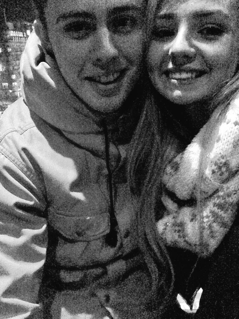 chellsithomson's tweet photo. Rab looking SO happy that I dragged him to winter wonderland π«βοΈ #freeezy http://t.co/keSDX0YfBB