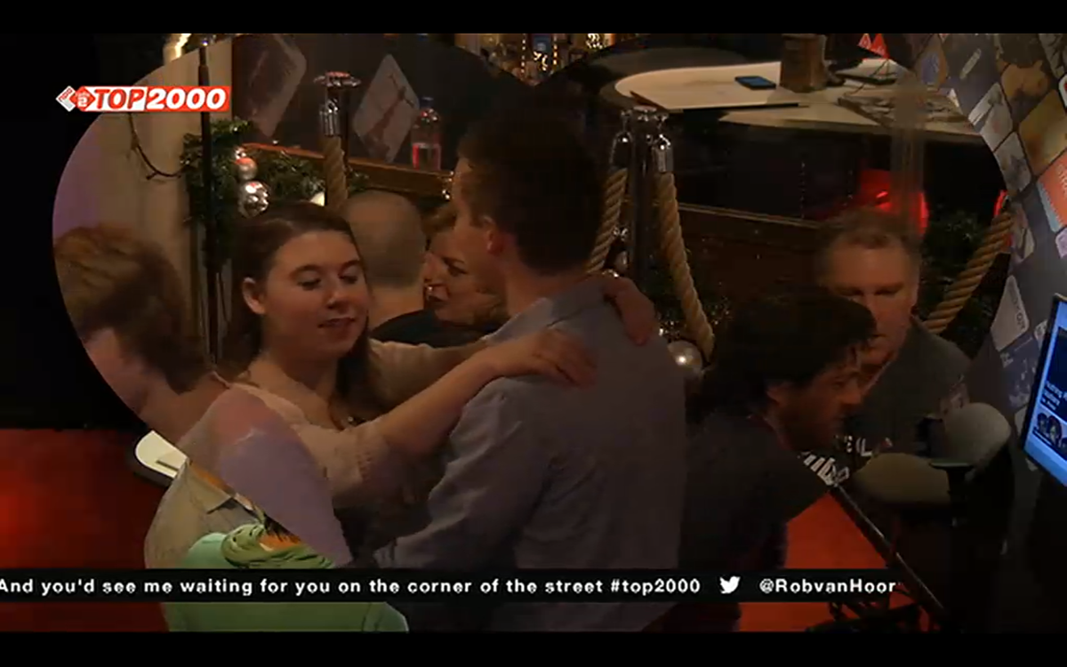 Top2000cafe's tweet image. Schuifelen maar. #Top2000 #Top2000cafe