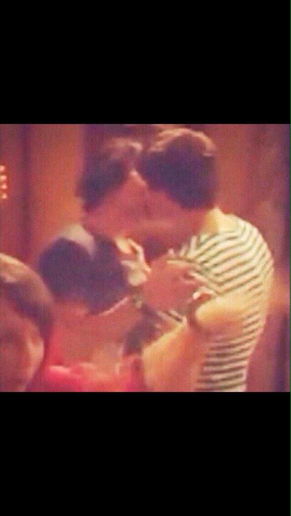 Seventeen_Unit's tweet photo. 😢😢😢 I never get proof of Larry !!
#harryandlouis #WeSupportLarry #harrylouyear #StopToControlLarry #LarryIsReal http://t.co/FtRsNbM7i9