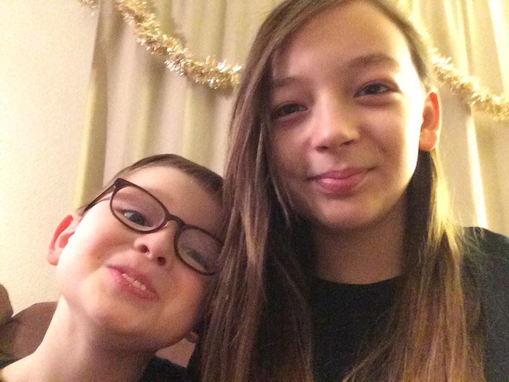 RandomAngeFun's tweet photo. My lil bro and i are big fans ^3^ @DiamondMinecart 
We got our diamond armour Steve here!
#DanFA http://t.co/HET8yArWQP