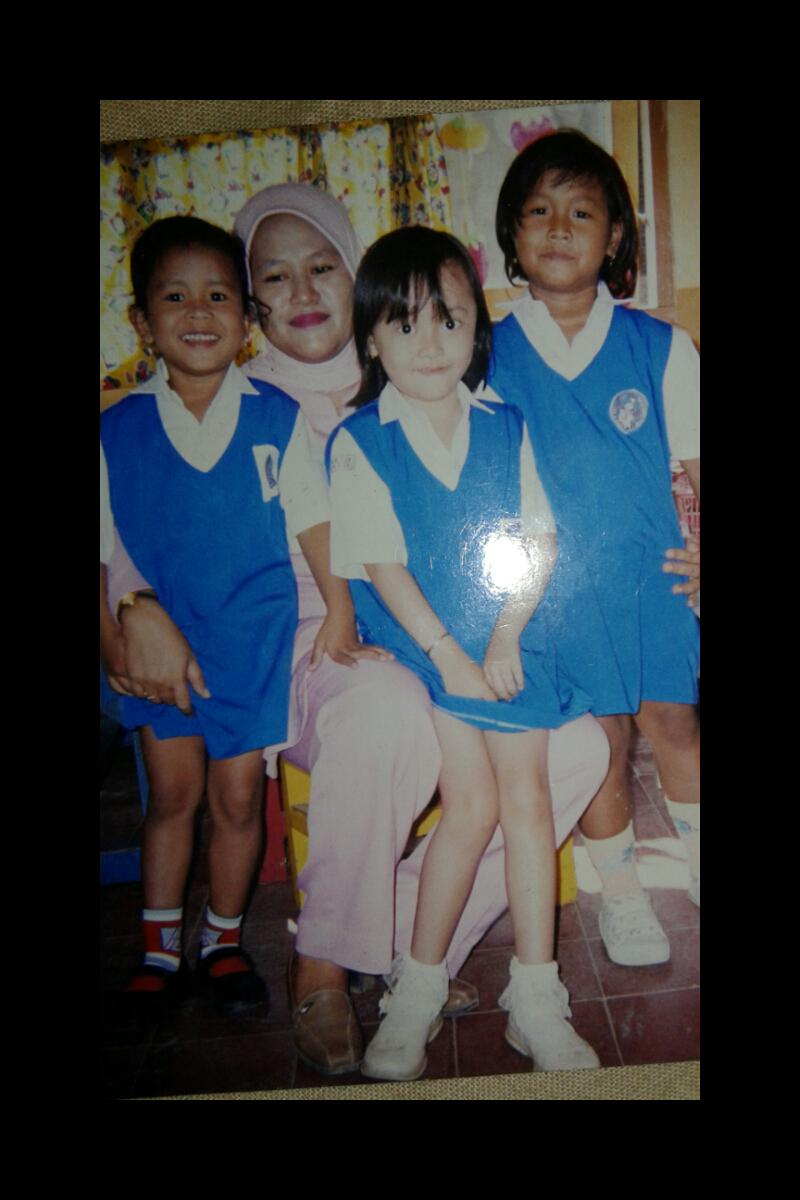 sitisellaaa's tweet photo. Plesbeek TK! 😁 http://t.co/KoW7xH24qA
