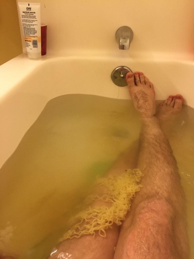 faguettte's tweet photo. I love the new chicken flavored bath bomb 😍😍 http://t.co/rggQPZ4q8d