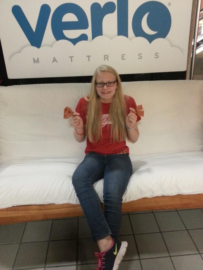 autumn_haebig's tweet photo. Crazy for cowbells @mkeadmirals #verloads http://t.co/ifp9iR7Jfe