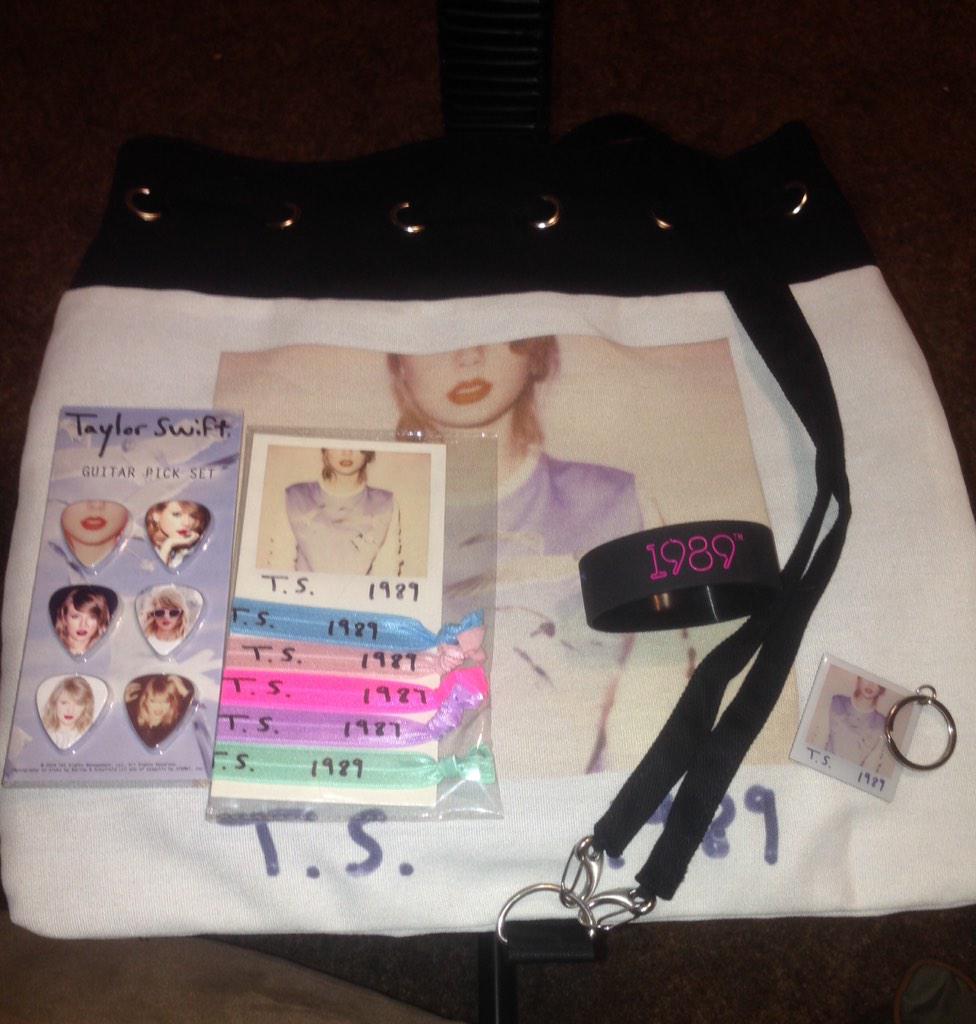 King_Harmonizer's tweet image. Free giveaway :)  RT &amp;amp; I&apos;ll draw someones name randomly on the 13th of January. ships anywhere 🌍🌎🌏