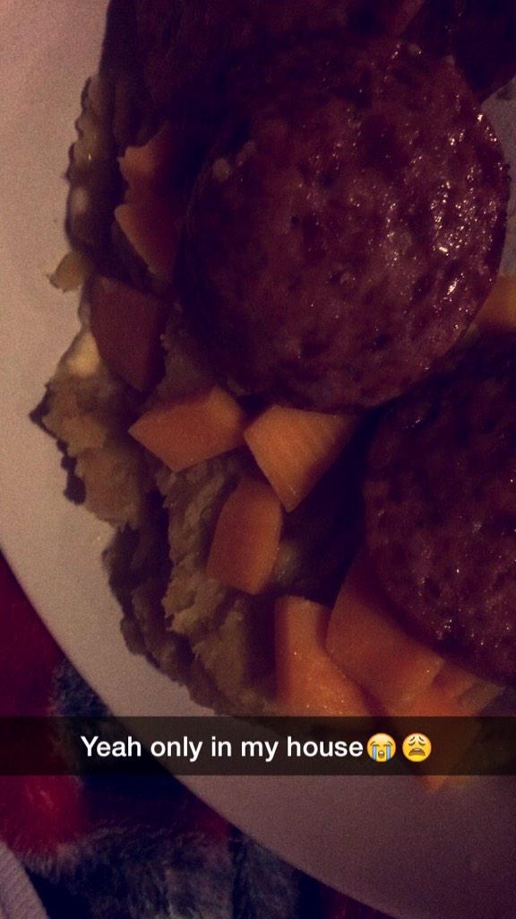 dahiinar's tweet photo. #fattynation http://t.co/ObOfZvDbNQ