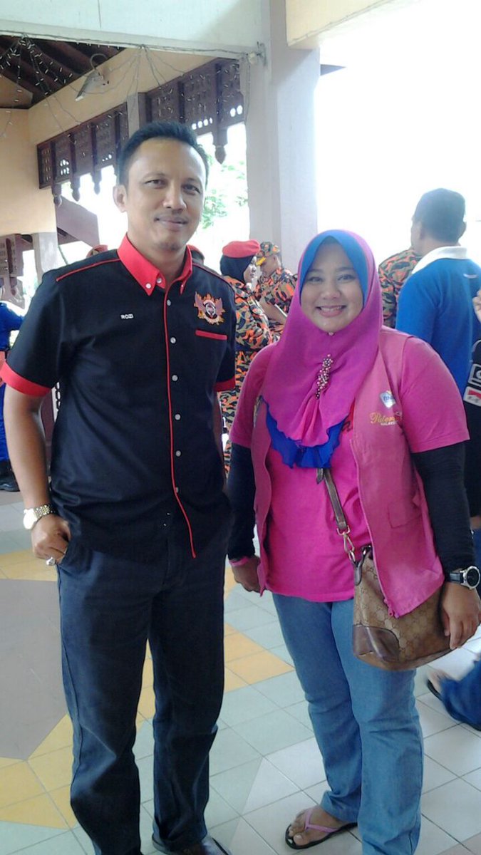 Queyanie's tweet photo. Tq YB @rozimamatN21 sudi dtg kemaman. @yuyu_razali  jgn jelesss. @Rozitaismail_79  jumpa di kmn nanti yer http://t.co/ZbUx9lN6ZK