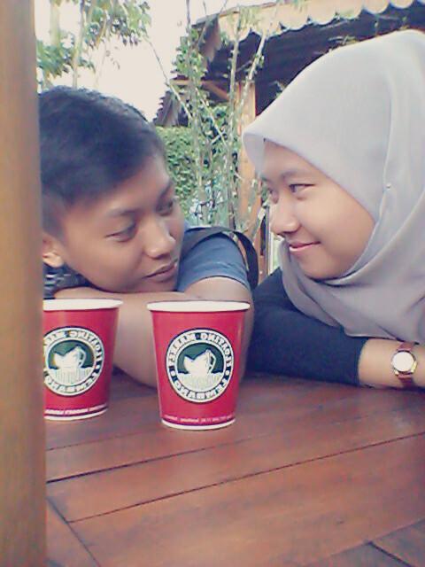 RianaIbrahim's tweet photo. rindu kamu sayank ...
smoga sehat selalu ya disana ...
miss u so much dear :* :* :* http://t.co/17stuuCau6