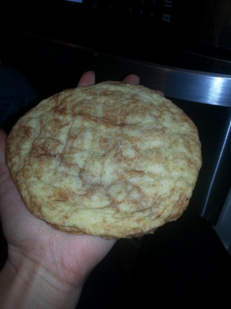 DeviantWonder's tweet image. My big ass snickerdoodle cookie I made!