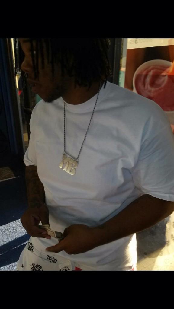 RayHunnitt's tweet image. I see you peeking