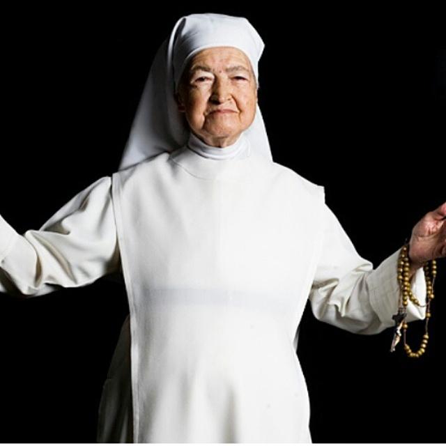 Sta.Francisca de los Angeles ruega por nosotros y brille para ti la luz perpetua... Descansa en paz AMÉN