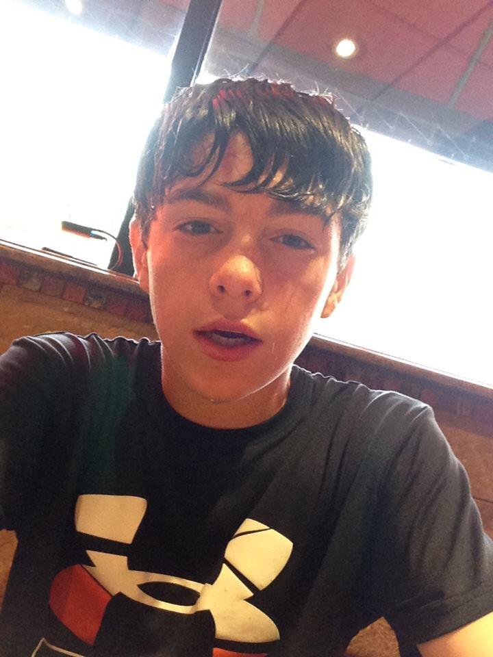 gabbyrox16's tweet image. happy birthday to this stupid ass bitch. FINALLY 10 DOUBLEDIGITS!😷 #modeldays