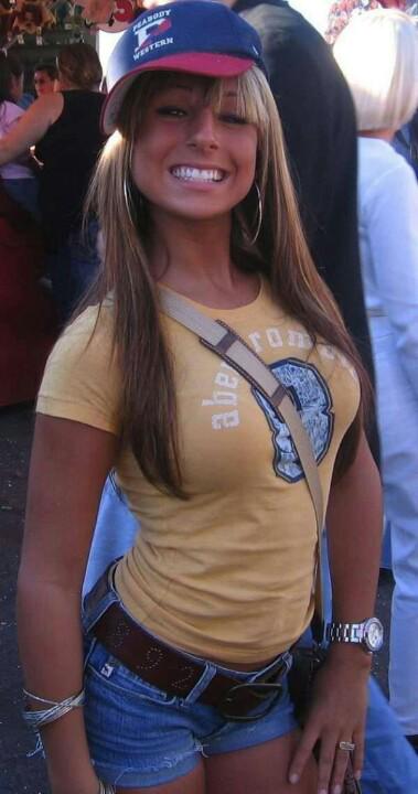 kccogirls's tweet photo. #kcco #strapboob #flbp http://t.co/jYzfjHApfi