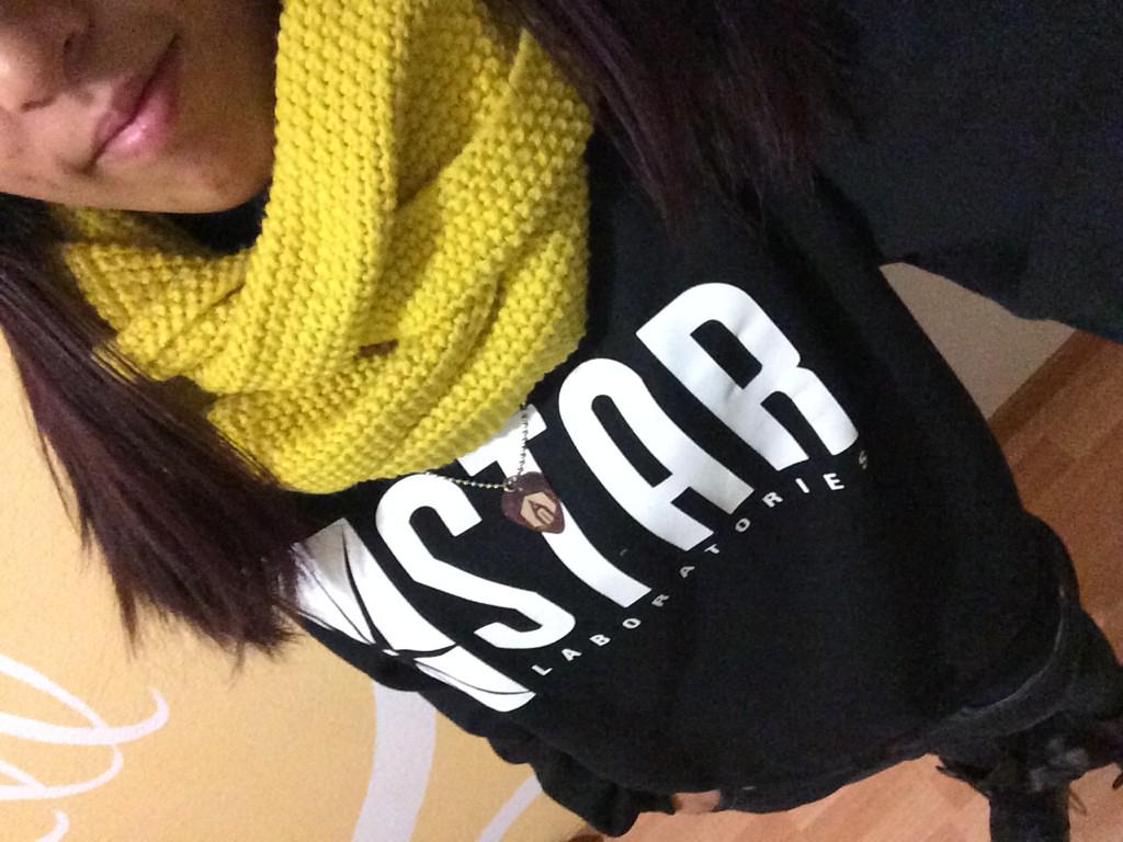 kyrahiko's tweet photo. last day of work with the star labs sweatshirt on 😊 #theflash #fladh #starlabs http://t.co/wlvvhGrRwx