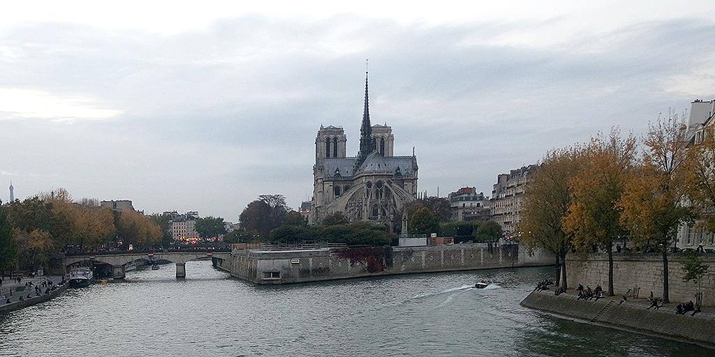 ParisOneForty's tweet image. And so we end 140 days. "London is a riddle," wrote the English novelist G.K. Chesterton. "Paris is an explanation.”