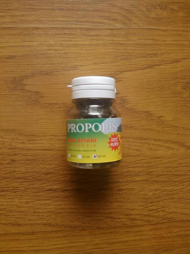 Jual propolis kapsul bina apiari 60 butir hanya Rp 330.000,-, lihat gambar klik tokopedia.com/tokoalami/prop…