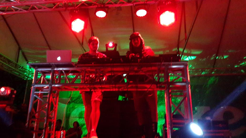 randyma96's tweet photo. Que nochesota mis rocos, la explotaron 🔥🔥🔥👆 #CocoRED Respect!! @Dj_Jeren @dj_kendo http://t.co/AGbRPTlWgM